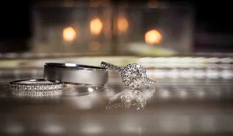 Sfaturi pentru a alege inelul de logodnă potrivit