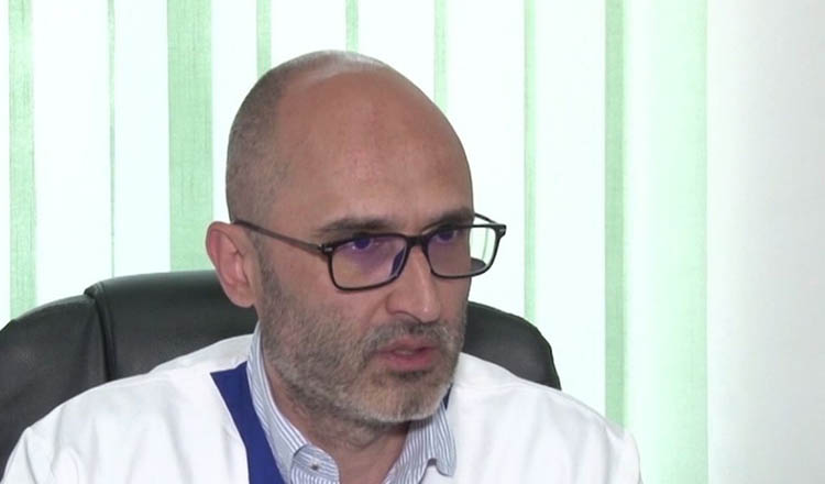 Directorul Spitalului Victor Babeș din Timișoara: Riscul să iei COVID din Grecia e mai mare decât în România