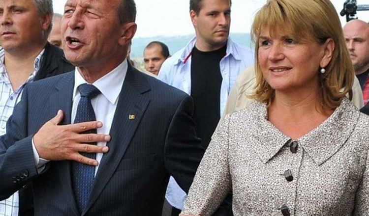 Ce meserii a avut Maria Băsescu, fosta Prima Doamnă a României. Puțini știu că s-a ocupat de asta în urmă cu mai mulți ani