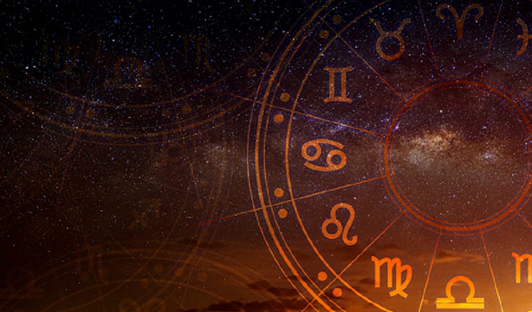 Horoscopul karmic pentru luna august 2022. Zodiile de apă renasc din propria cenușă